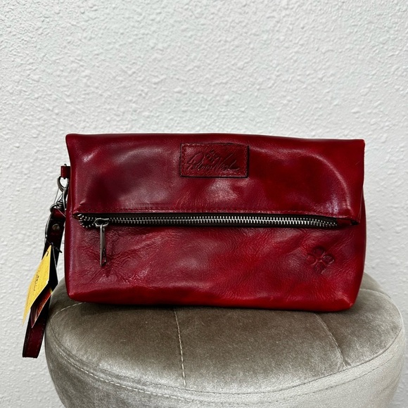 Patricia Nash NWT Wristlet Clutch Folding Expandable Ruby Red Leather VALERIE - Picture 1 of 11